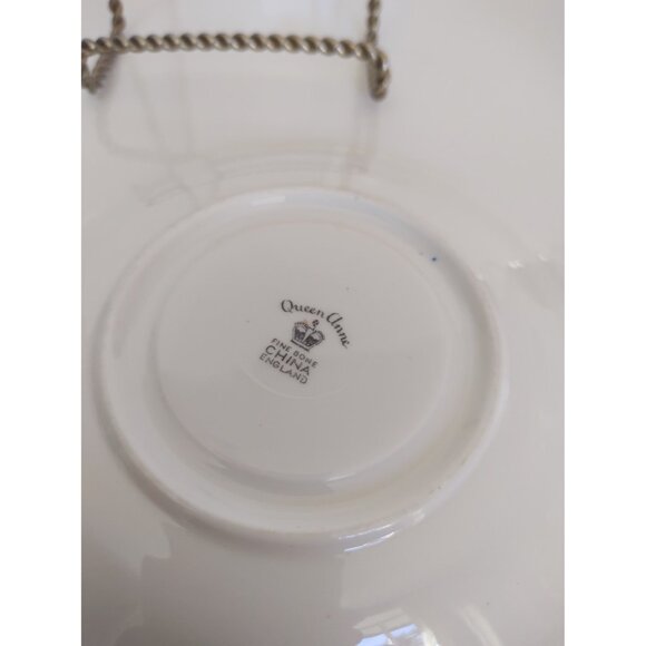 Vintage Queen Anne Bone China Teacup and Saucer Fruit pattern 1960's - Picture 9 of 10